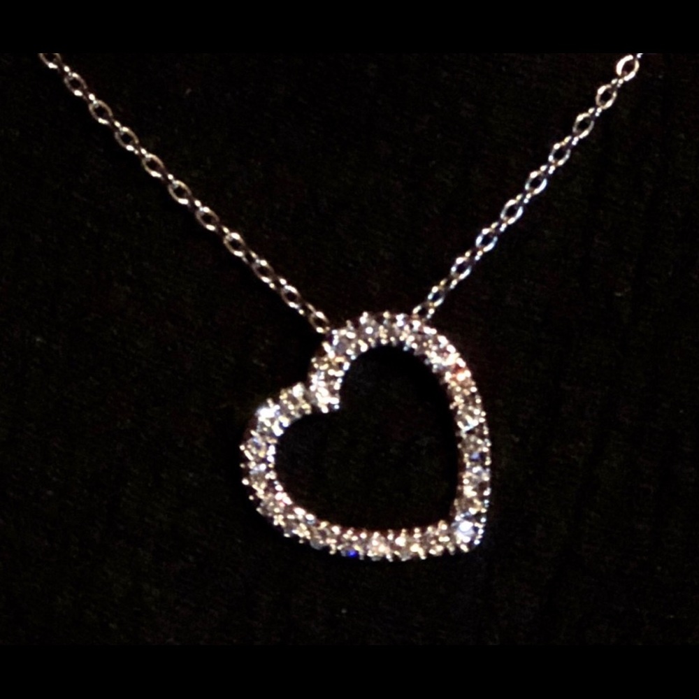 925 Silver Heart Pendant w/ CZ and silver Chain